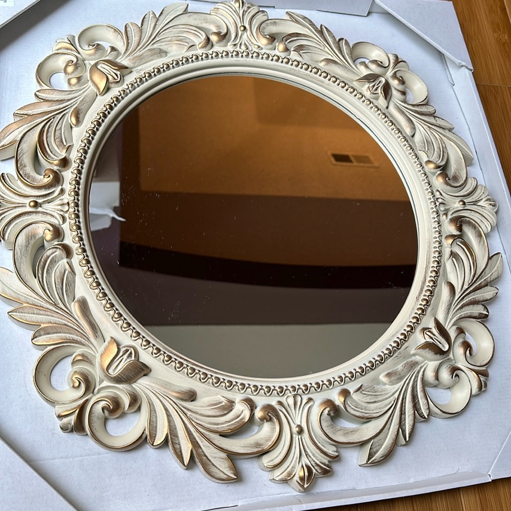 Wall Mirror Decor